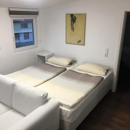 Aparthotel Business *