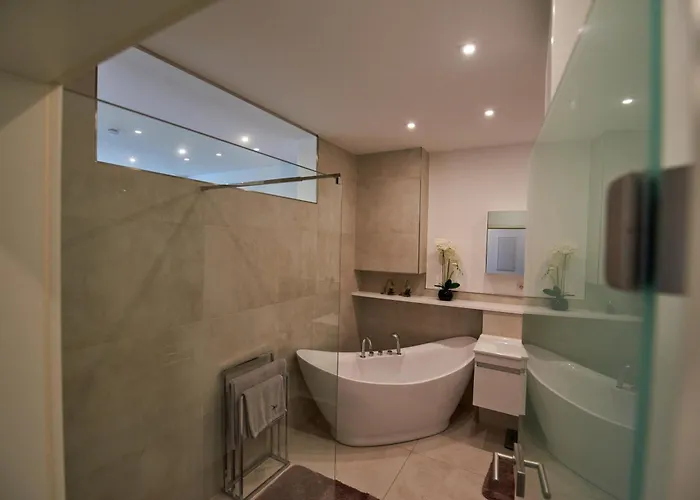 Business Hoefle Aparthotel 4*